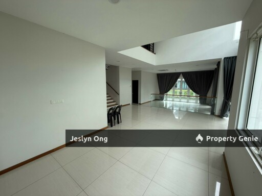 Triple Storey Villa House Senibong Cove @ Isola Villa for Rent
