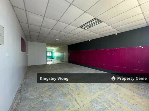 Meru Ipoh Three Storey Shoplot Facing main road High Traffic Near Jelapang HIghway Klebang