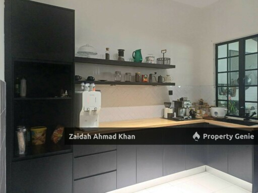 Hill Park 2 Bandar Teknologi Kajang INTERMEDIATE DOUBLE STOREY HOUSE FOR SALE RENOVATED KITCHEN AREA