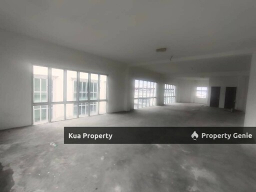 Triple Storey Corner Industrial Lot/Shoplot For Rent at PCC Demak Laut