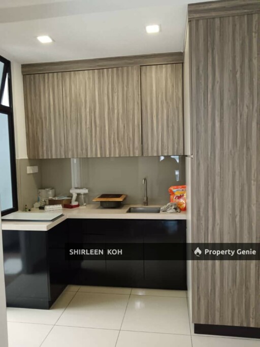 Female Room for Rent at Austin Regency @ Taman Mount Austin