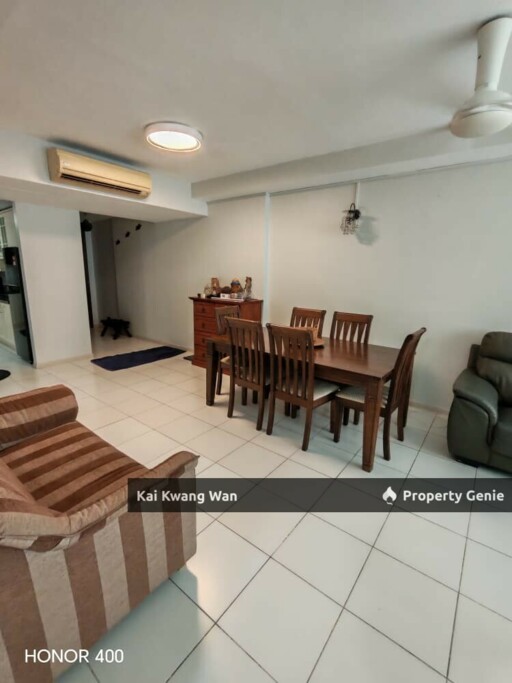 Saffron  1950sqft Big Unit 3 Room!
