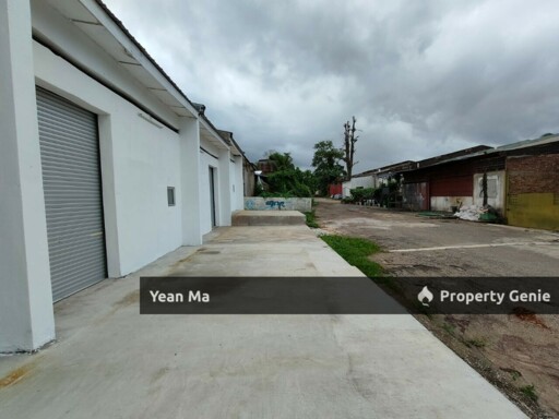1st Storey Shop Jalan Kamunting Bukit Beruntung Rawang For Rent