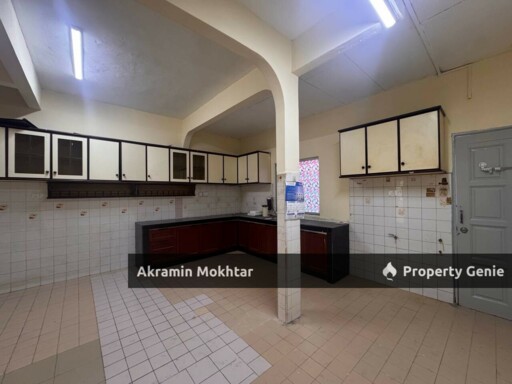 FREEHOLD & REFURBISHED | DOUBLE STOREY CORNER LOT SS1 KAMPUNG TUNKU, PETALING JAYA
