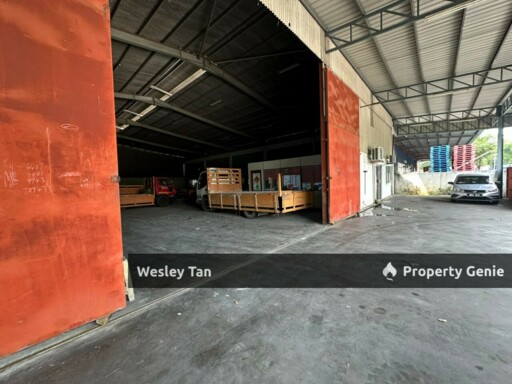 Taman Teknologi Cheng Factory / Warehouse For Sale