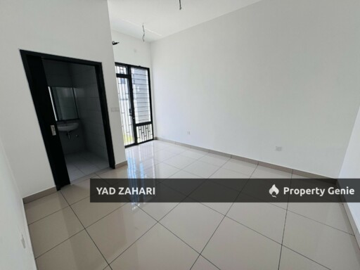 Elmina Green 7, Shah Alam | 2-Storey Superlink 4 Bedrooms | RM980K - Extra Land at Back, Freehold and Brand New