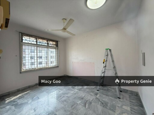 Walk Up Kenanga Apartment
