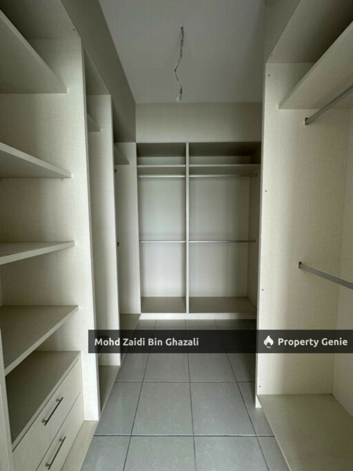 E'Island Lake Haven Service Apartment Putra Perdana