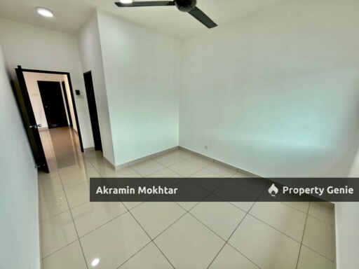 Freehold, Corner Unit & 2 Parking | Residensi Zamrud Kajang 2, Kajang Selangor .
