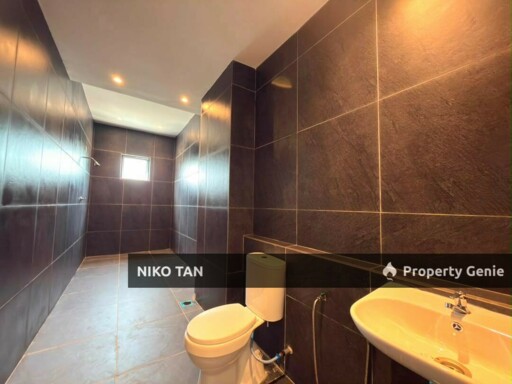 Jalan Maya Horizon Hill 2Stry Fully Renovated & Extended Canal Garden For Sale