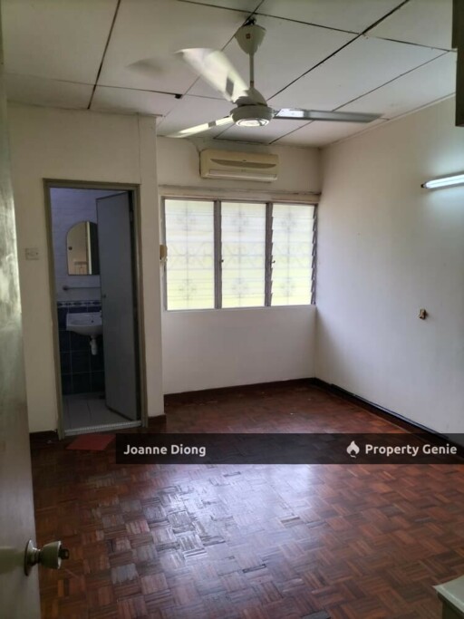 SS22 PJ Double Storey House