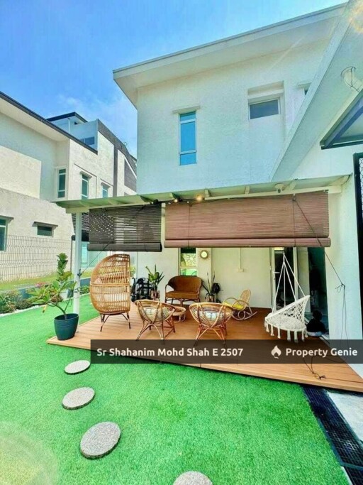 2.5 Storey Bungalow Laman Puteri Sikamat Negeri Sembilan