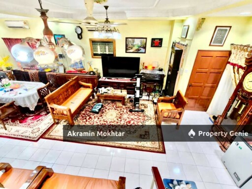 Fully Renovated, End Lot & Partially Furnished | Double Storey Terrace Jalan Komoditi Dua Seksyen 23, Shah Alam