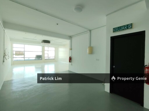 Kota Laksamana 1st Floor Shoplot - Hot Commercial Space For Rent