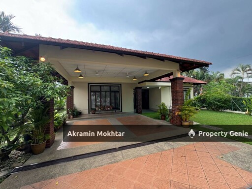 Freehold & Nice Garden | Double Storey Bungalow Kampung Tunku SS1, Petaling Jaya