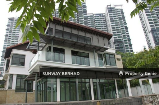 BAYROCKS GARDEN WATERFRONT VILLAS