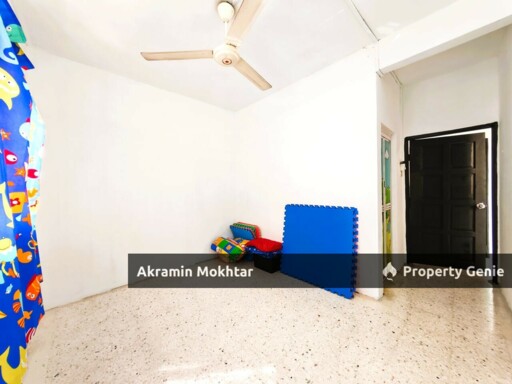 GROUND FLOOR & RENOVATED | SRI MELOR APARTMENT UKAY PERDANA