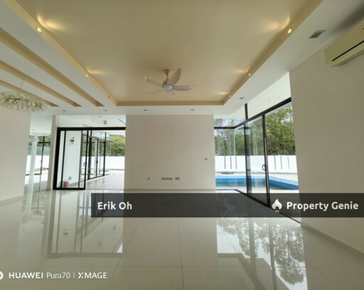 Luxury 3-Storey Corner Bungalow with Pool @ Twin Palm Sungai Long- For Sale