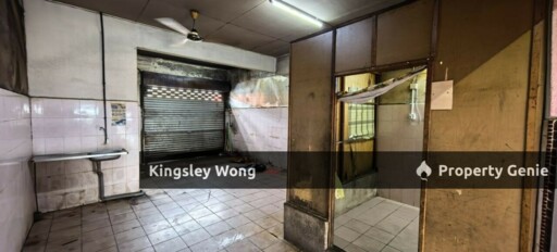 Bercham Perpaduan Utara Single Storey Shoplot Facing Main Road