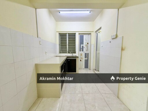 Renovated & 1 Covered Parking | Lakeview Apartment, Taman Jasa Perwira, Batu Caves