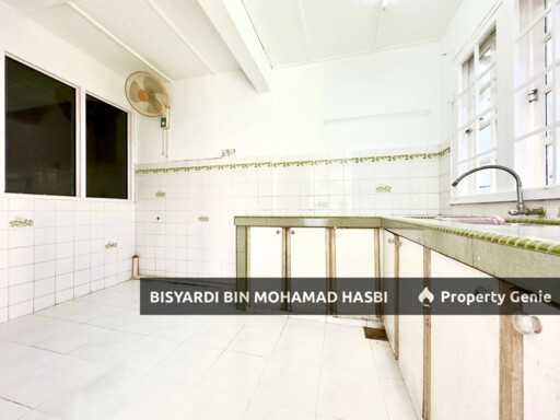 RENOVATED & FRESHLY PAINTED, Double Storey USJ 9 Subang Jaya .