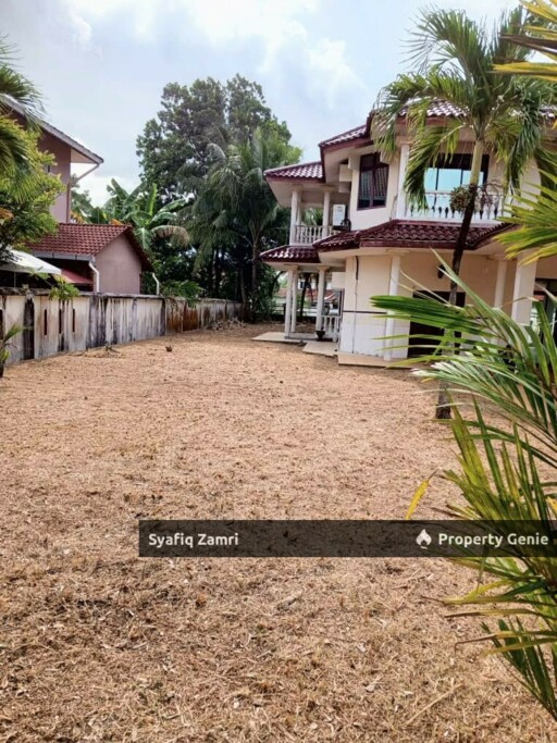 BUKIT ISTANA BANGLO 2 TINGKAT