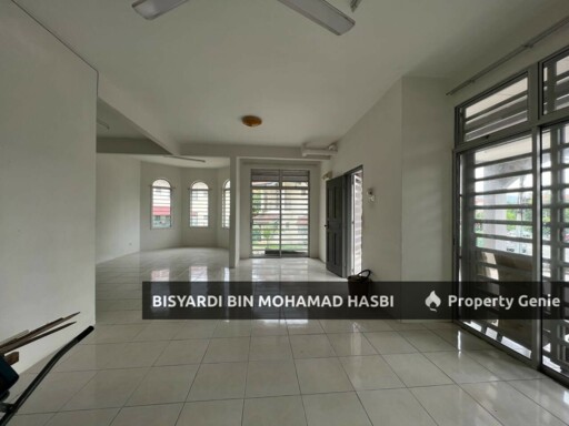 24'x70' Sq.Ft FREEHOLD End Lot Extra Land 2.5 Storey Terrace House Taman Salak Perdana, Bandar Baru Salak Tinggi, Sepang.