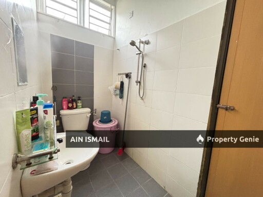 [CORNER LOT] SEMI-D KAMPUNG PADANG JAYA, KUANTAN