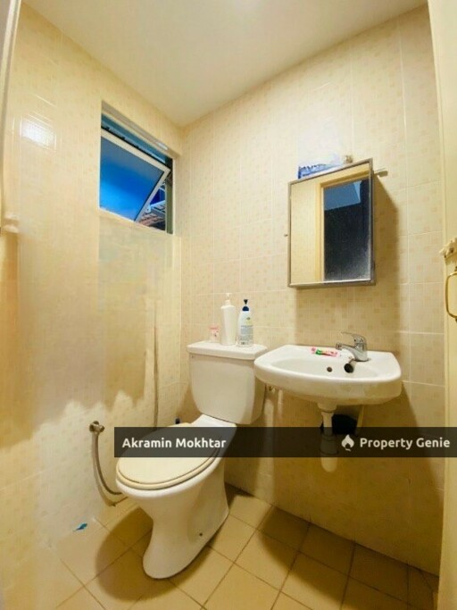 FREEHOLD & RENOVATED | SERING UKAY 2.5 STOREY SUPERLINK