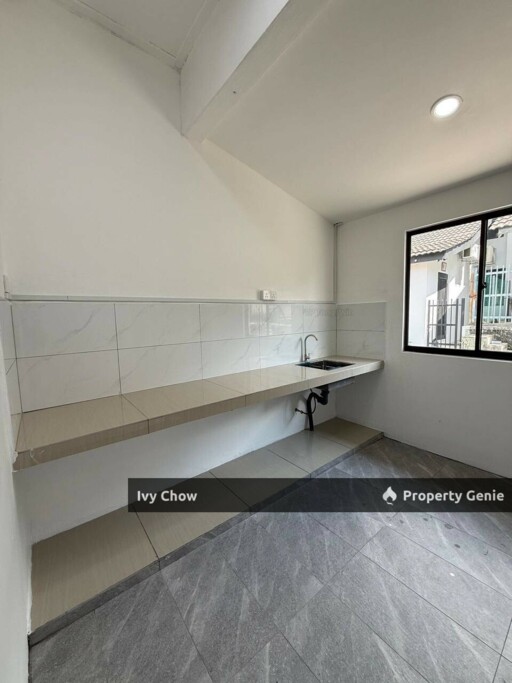 Taman Molek Single Storey Near Shop