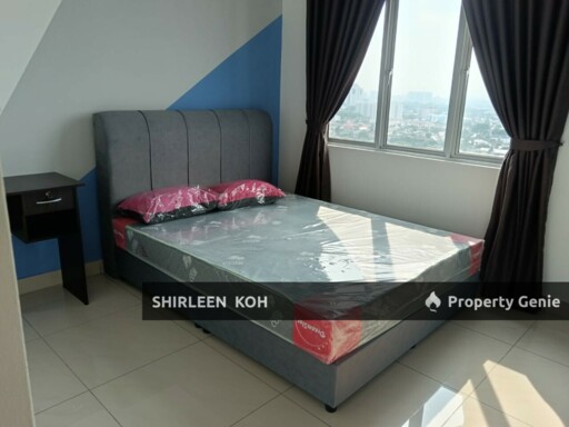 Room Renting with Private Bathroom at SKS Habitat @ Larkin JB