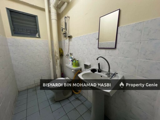 BUKIT PANDAN CONDOMINIUM 2 PANDAN PERDANA, KUALA LUMPUR .