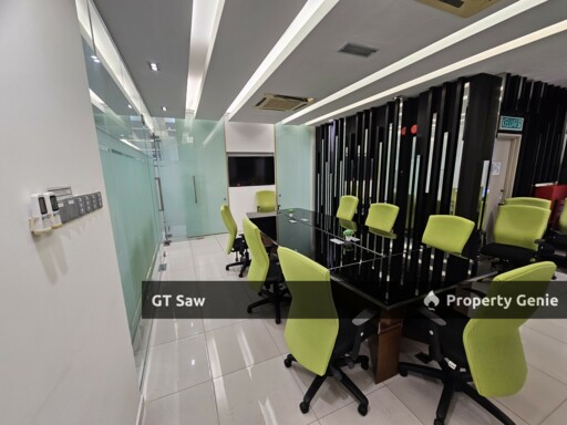Sri Petaling Office near to LRT and Mall