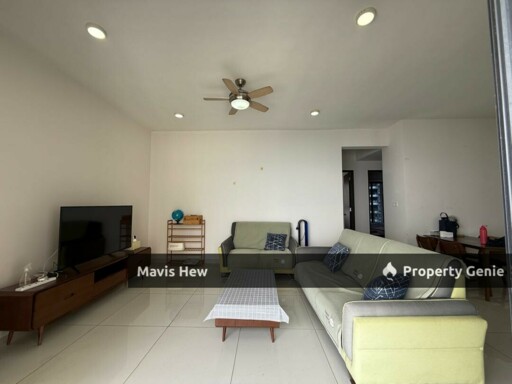 For Rent Lovell @ Country Garden Danga Bay, 1 Carpark
