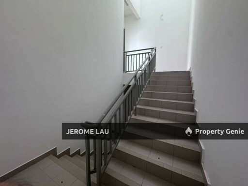 Triple Storey Shop Lot Ground Floor