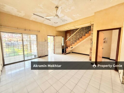 NEAR LRT FREEHOLD 2 Storey Taman Puchong Prima, Puchong