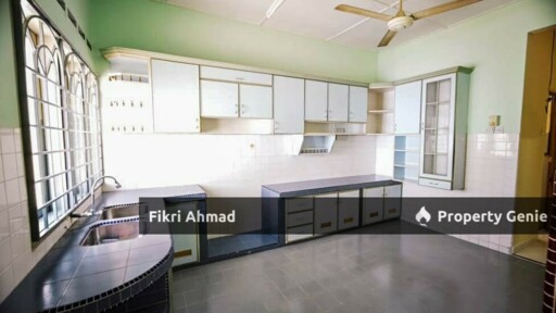 FOR RENT: 1 Storey Terrace Taman Desa Peringgit Peringgit