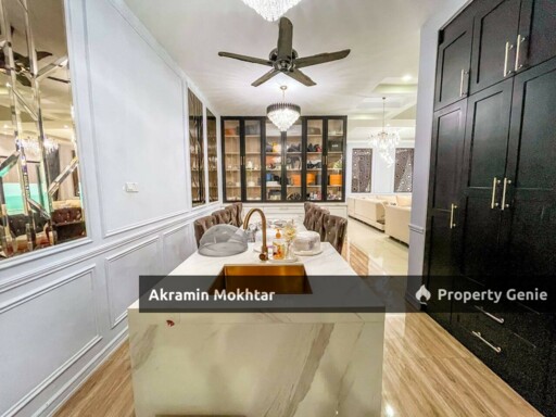 FREHOLD & RENOVATED | 3 Storey Semi-D Lambaian Residence, Kajang