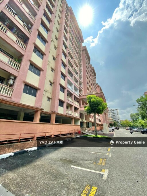Anggerik Villa 2 Apartment, Semenyih | RM240K - Lower Level With Spacious Unit And Non-bumi Lot