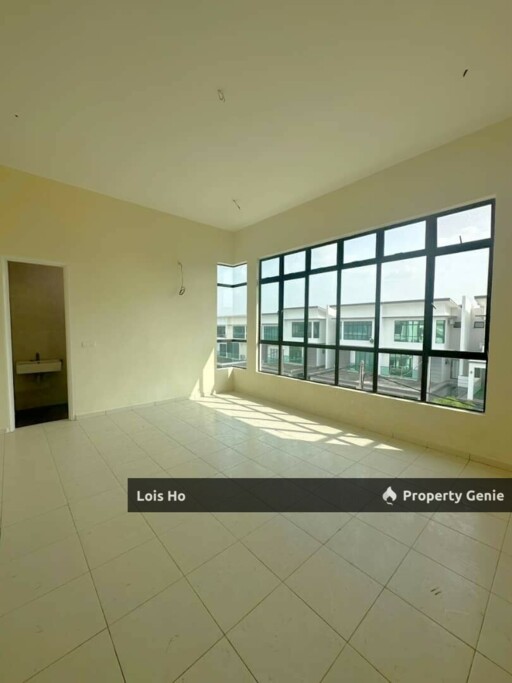 For Sale Ozana Residence 2.5 storey 668k