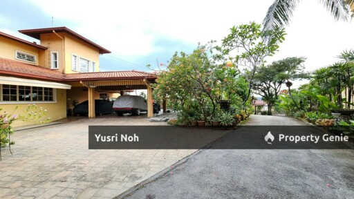 Freehold Double Storey Bungalow With Huge Land @ Bukit Gasing, Petaling Jaya
