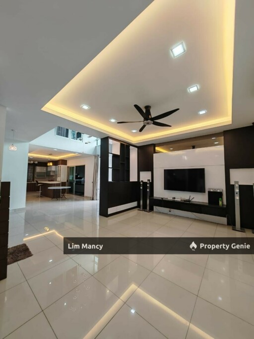 Taman Sutera Utama @Jalan Sutera Pulai Two and Half Storey Terrace Corner House with Fully Renovation