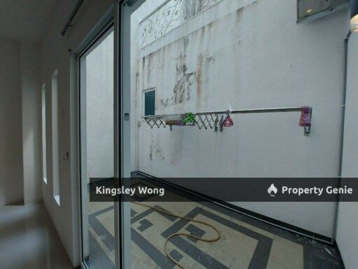 Tasek Square Freehold Three Storey Semi-D Move In Condition Tight Gated Guarded Area Near Mall Mart Shoplots