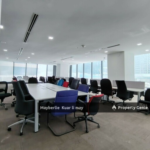 Empire City Tower H Office with Partition 4000sqft