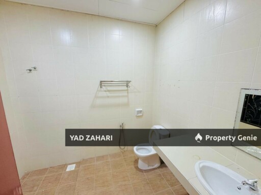 Jalan Jeriji, Bukit Jelutong | 2-Storey Terrace 4 Bedrooms | RM790K - Fully Reno and Extend with Good Neighbourhood