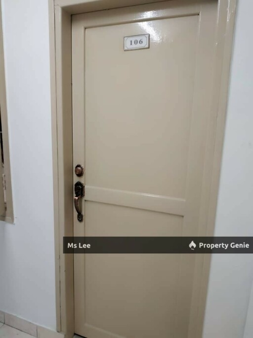 Room 106 RM 700 @ 2 Storey Shop Hotel,Chow Kit -near LRT/HKL/IJN -Ready unit