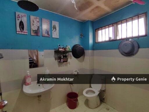 Freehold & Renovated | Double Storey Garnet Emerald Rawang