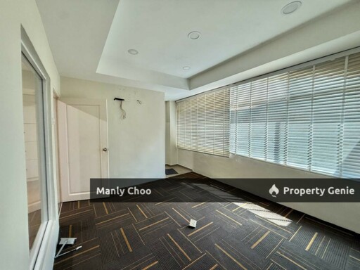 RENOVATED Double Storey Shop Office Taman Tasik Utama Ayer Keroh MITC