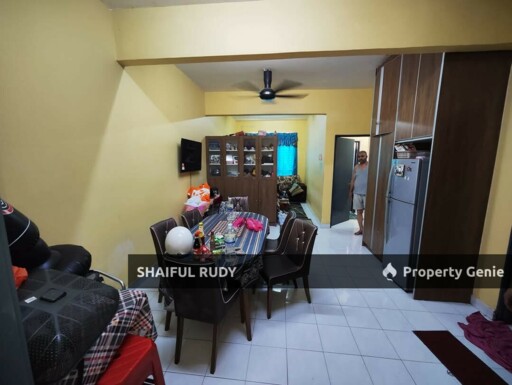 WANT TO SALE. APARTMENT 162 RESIDENSI, KM 12 JALAN IPOH RAWANG, 68100 BATU CAVES, SELANGOR