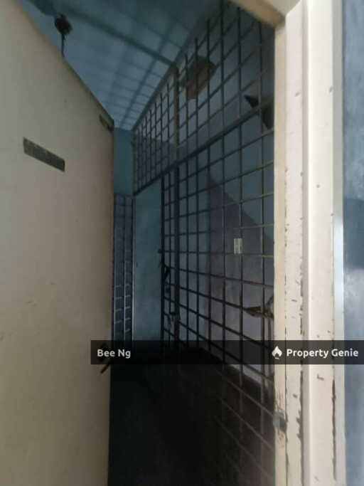 Setia Tropika / 3 Storey Shoplot  / Facing Main Road